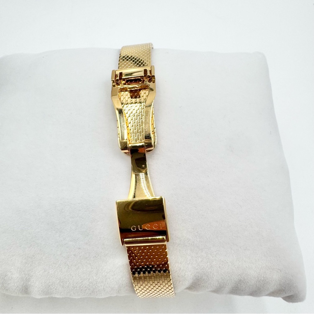 Gucci Women's Swiss G-Frame Gold-Tone Stainless Steel Mesh Bracelet Watch - Picture 3 of 8